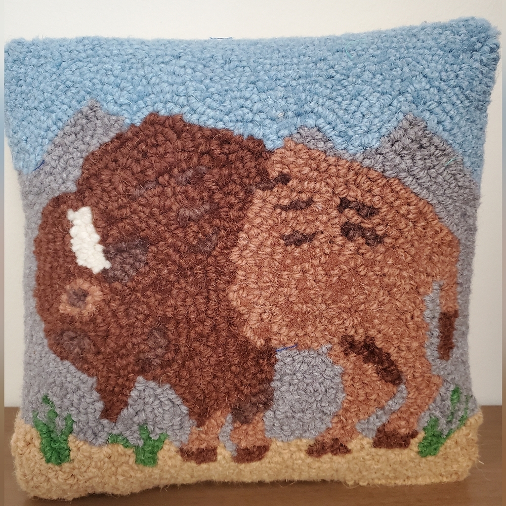 8x8 Knitted Wool Pillow Buffalo Design